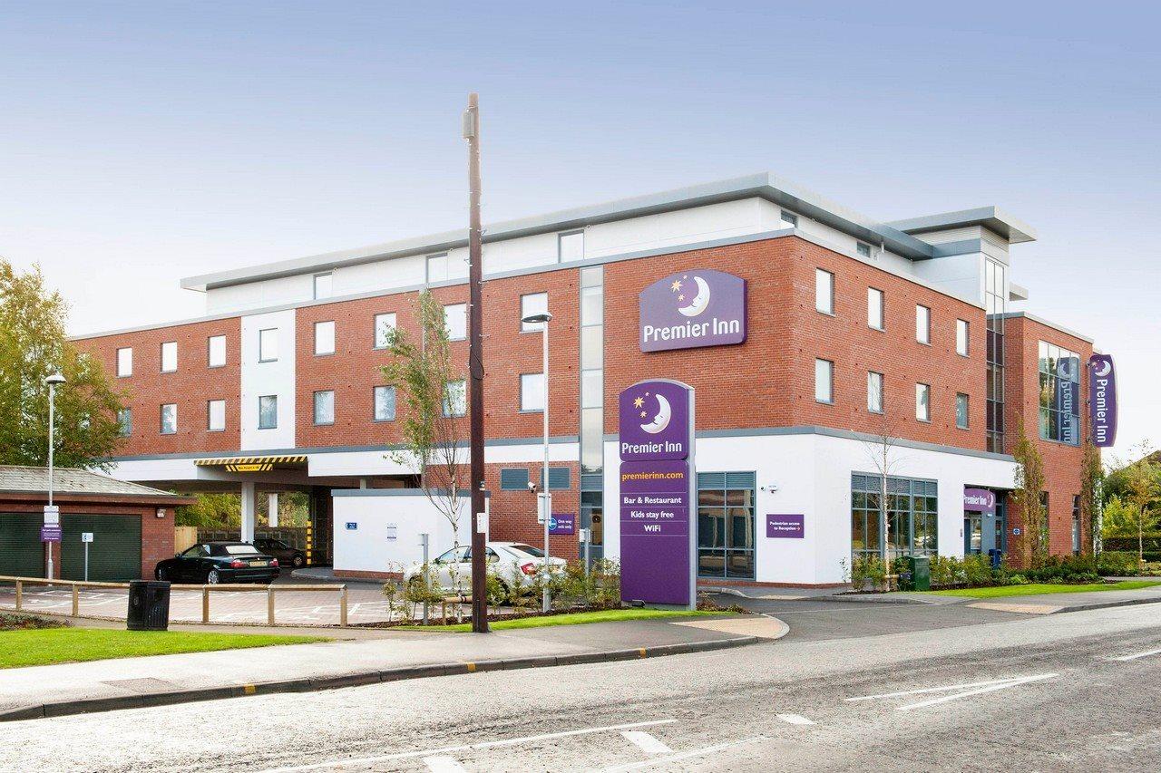 Premier Inn Fleet Ngoại thất bức ảnh