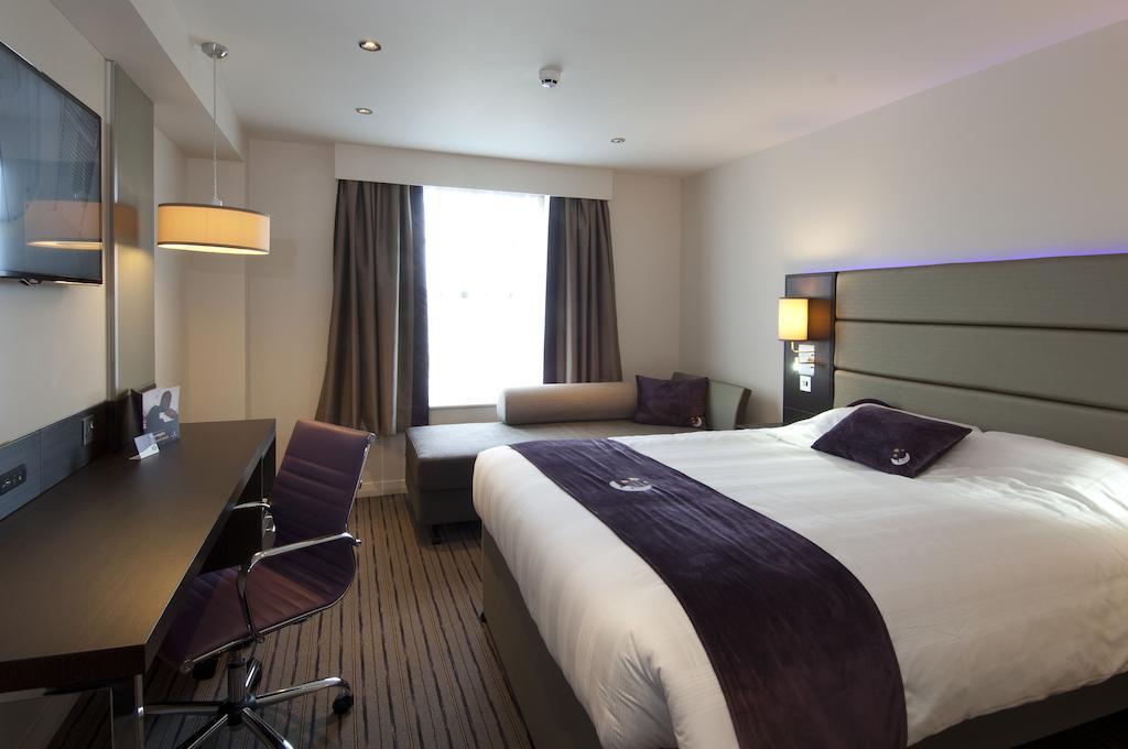 Premier Inn Fleet Phòng bức ảnh