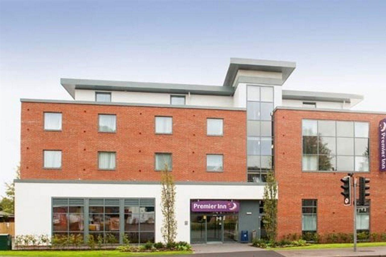 Premier Inn Fleet Ngoại thất bức ảnh